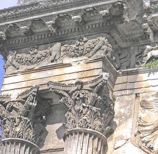File:IstriaPolaArcoSergiTrabeazioneCapCor.jpg