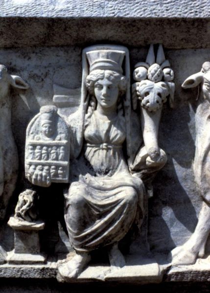 File:Particolare fregio proc Antalya.jpg