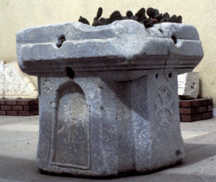 File:Ara yalvac.jpg