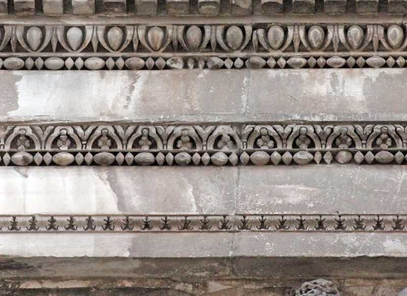 File:ArcoSSeveroFregioArchitrave2.jpg