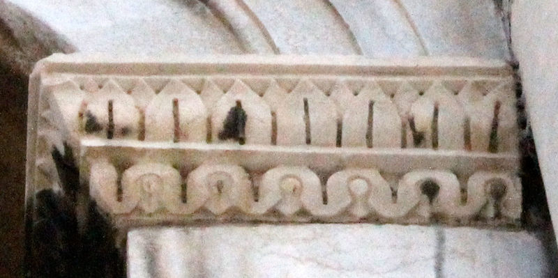 File:PisaDuomoTransettoSxAbsideCoronamFinestra.jpg