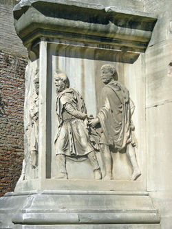 ArcoSSeveroPiedistallo.jpg