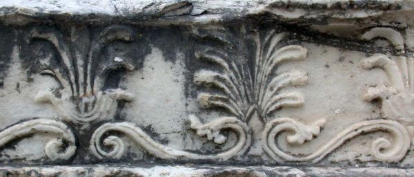 CorintoMonumBabbioAnthemion.jpg